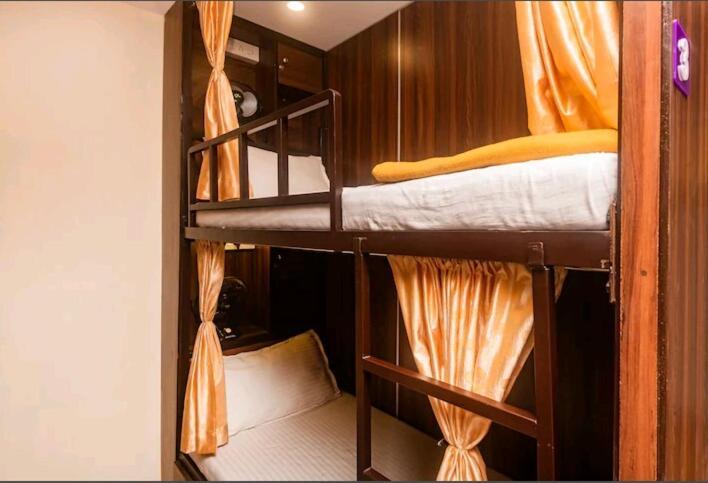 Almas Dormitory 24 Hours Aircondition Mumbai Exterior foto