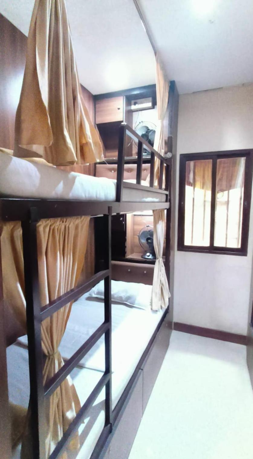 Almas Dormitory 24 Hours Aircondition Mumbai Exterior foto